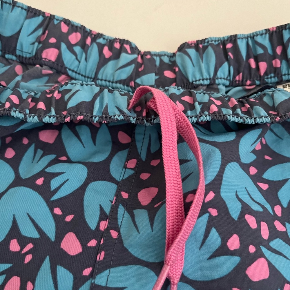 Patagonia Womens Small Barely Baggies 2.5" Shorts Pollen Confetti Dolomite Blue - Picture 6 of 6